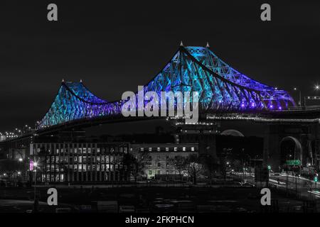 Jacques Cartier Brücke bei Nacht mit Lichtern Stockfoto