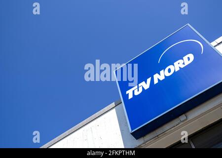 TÜV Nord Schild an der Fahrzeuginspektion Stockfoto