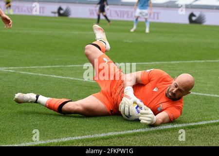 Rom, Italien. Mai 2021. Pepe Reina von SS Lazio während des Fußballspiels der Serie A League zwischen Lazio und Genua im Olimpico-Stadion in Rom, Italien, 2. Mai 2021. (Foto Roberto Ramaccia/INA Photo Agency) Quelle: SIPA USA/Alamy Live News Stockfoto