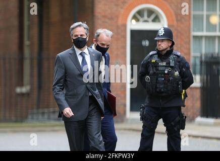 London, England, Großbritannien. Mai 2021. US-Außenminister ANTONY BLINKEN und der britische Außenminister und erste Außenminister DOMINIC RAAB werden in der Downing Street gesehen. Kredit: Tayfun Salci/ZUMA Wire/Alamy Live Nachrichten Stockfoto