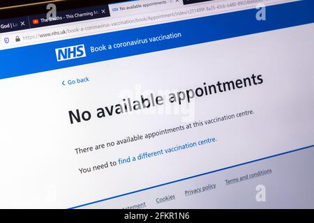 Die NHS-Website für die Buchung von Covid-19 Coronavirus-Terminen in lokalen Impfzentren in England - keine Termine verfügbar. Mai 2021 Stockfoto