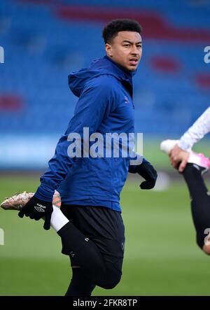 Jesse Lingard von West Ham United macht sich vor dem Premier League-Spiel in Tuff Moor, Burnley, warm. Ausgabedatum: Montag, 3. Mai 2021. Stockfoto