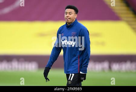 Jesse Lingard von West Ham United macht sich vor dem Premier League-Spiel in Tuff Moor, Burnley, warm. Ausgabedatum: Montag, 3. Mai 2021. Stockfoto