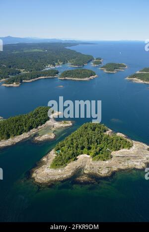 Saturnina Island und Flat Top Islands vor der Silva Bay, Gabriola Island Stockfoto