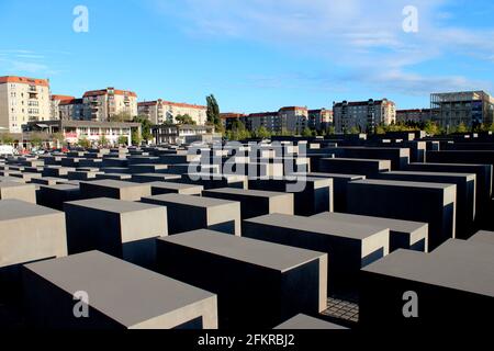 Denkmal für die ermordeten Juden Europas in Berlin, Deutschland. Holocaust-Mahnmal von Peter Eisenman Stockfoto