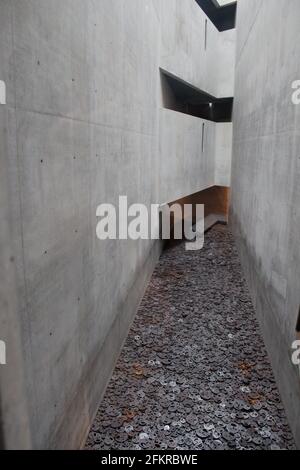 Memory Void Interior des Jüdischen Museums Berlin in Deutschland, von Daniel Libeskind Stockfoto