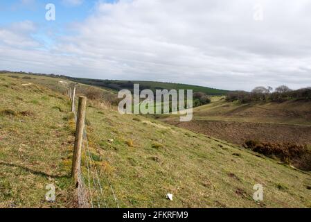 Ein Blick auf die Saddlescombe Farm und das Tal vom Gipfel des Devils Dyke in Sussex, England, Großbritannien Stockfoto