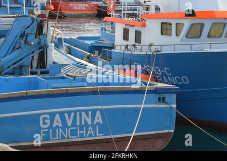 Die portugiesische Mast-und-Line-Thunfisch-Fischereiflotte mit Sitz in Caniçal (Madeira) für den Winter Stockfoto