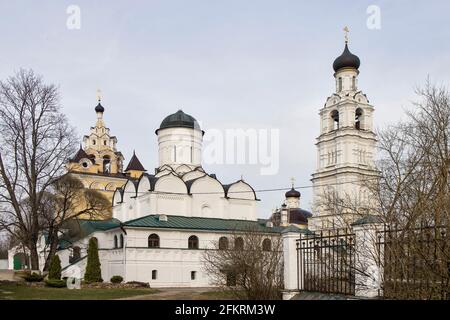 Kirzhach, Region Wladimir, Russland - April 2021: Kloster der Verkündigung. Die Diözese Kirzhach wurde vom Heiligen Sergius gegründet Stockfoto