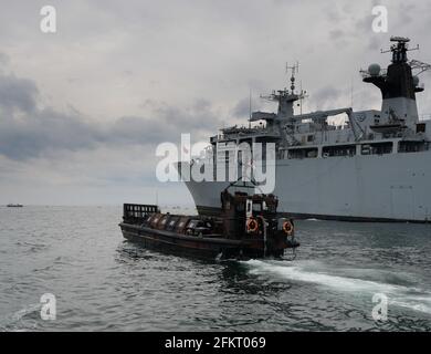 Royal Marine Commandos Landungsschiff verlassen HMS Bulwark Stockfoto