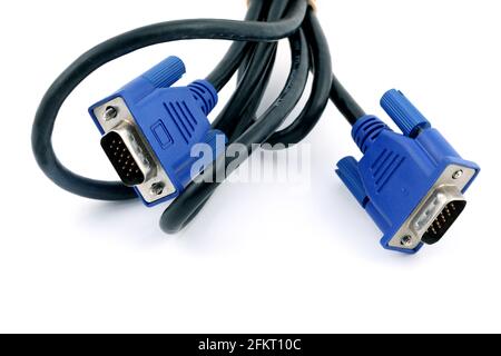 Blaues VGA-Kabel isoliert auf weißem Hintergrund Stockfoto