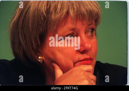 Mo mowlam Staatssekretär für Nordirland 1997At die Arbeiterpartei-Konferenz in Brighton Stockfoto