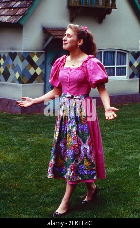 So ein Tag mit guten Freunden, Musikshow, Deutschland 1994, Gaststar: Stefanie Hertel singt im Garten Stockfoto