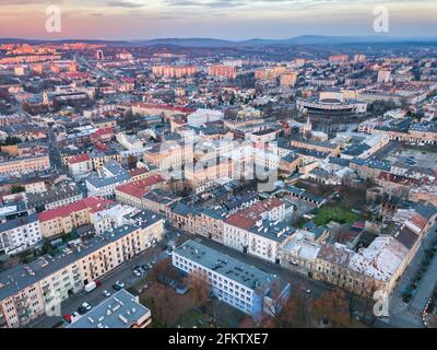 Luftpanorama von Kielce. Kielce, Heiliger Kreuz, Polen. Stockfoto