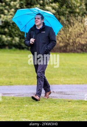 Musselburgh, Großbritannien. 04. Mai 2021 im Bild: Douglas Ross, Vorsitzender der schottischen Konservativen in der letzten Wahlwoche für die schottischen Parlamentswahlen. Kredit: Rich Dyson/Alamy Live Nachrichten Stockfoto