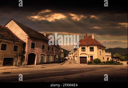 Straße in Spitz an der Donau, Wachau. Österreich. Stockfoto