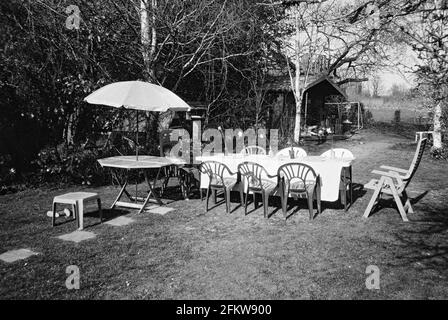 Lockdown Garden Party, Medstead, Hampshire, England, Großbritannien. Stockfoto