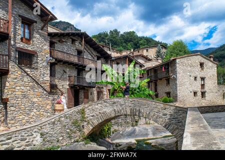 Beget Dorf in La Garrotxa Naturpark Provinz Girona Pyrenäen Katalonien Spanien Stockfoto