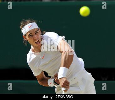 WIMBLEDON 2010. 9th Tage. 2/7/2010. HERREN FINALE. RAFEAL NADEL V TOMAS BERDYCH. BILD DAVID ASHDOWN Stockfoto