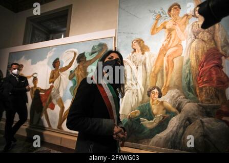 Rom, Italien. Mai 2021. Rom, Ausstellung über 'Rom. Geburt einer Hauptstadt 1870-1915' im Museo di Palazzo Braschi Bild: Virginia Raggi Bürgermeister von Rom Kredit: Unabhängige Fotoagentur/Alamy Live News Stockfoto