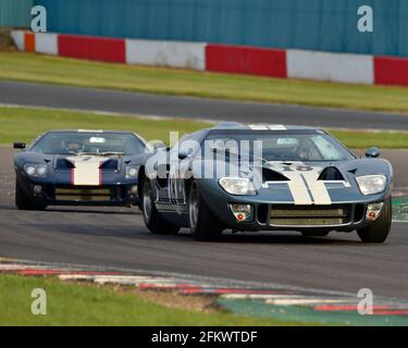 Bernado Hartogs, will Nuthall, Ford GT40, Amon Cup für GT40s, Donington Historic Festival, Donington Park, England, Mai 2021. Stockfoto