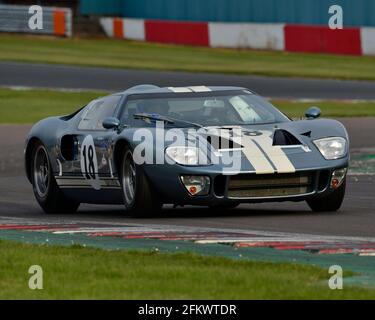 Bernado Hartogs, will Nuthall, Ford GT40, Amon Cup für GT40s, Donington Historic Festival, Donington Park, England, Mai 2021. Stockfoto