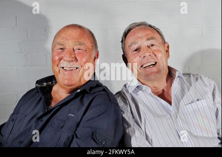 Jimmy Greaves und Ian St. John. 26/5/09. BILD DAVID ASHDOWN Stockfoto