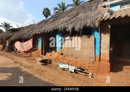 Traditionelles Schlammhaus des Dorfes Kuanarpal im Bezirk Cuttack in Odisha, Indien Stockfoto