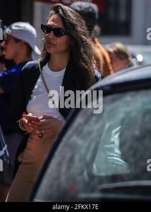 MAILAND, Italien - 16 2019. Juni: Frauen auf der Straße in Mailand. Stockfoto