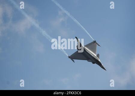 File photo - Dassault Rafale Kampfflugzeug-Demonstration während der 51. Internationalen Paris Air Show in Le Bourget bei Paris, Frankreich, am 16. Juni 2015. - Ägypten wird 30 zusätzliche Rafale-Kampfflugzeuge aus Frankreich bestellen. Kairo, ein großer Kunde der französischen Rüstungsindustrie, war 24 das erste ausländische Land, das Rafale (2015) kaufte. Foto von Thierry Orban/ABACAPRESS.COM Stockfoto