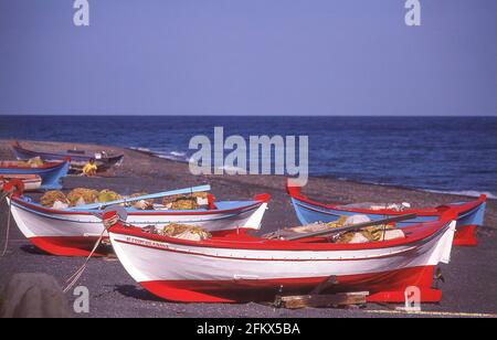 Strandblick, Kamari, Santorin, die Kykladen, Süd Ägäis, Griechenland Stockfoto