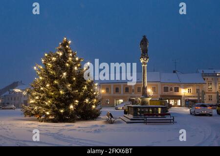 Weihnachtsbaum In Eggenburg Niederösterreich, Österreich Stockfoto