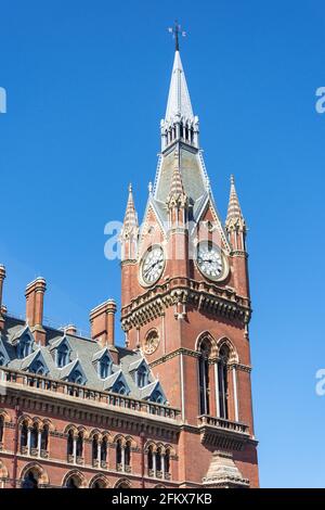 Uhrturm, St. Pancras International Railway Station, Euston Road, King's Cross, London Borough of Camden, Greater London, England, Vereinigtes Königreich Stockfoto