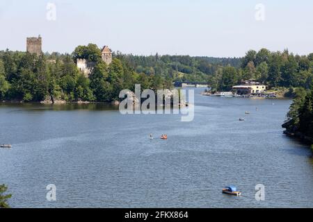 Stausee Ottenstein Mit Burg Lichtenfels Im Waldviertel Niederösterreich Österreich Stockfoto