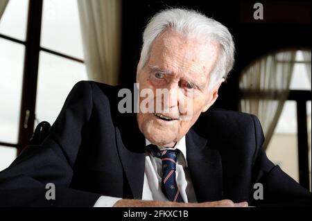 GODFREY RAMPLING, DER BEI DEN OLYMPISCHEN SPIELEN 1936 IN BERLIN IM 400 + 100 RELAY EINE GOLDMEDAILLE ERHIELT, WIRD AM 14. MAI 100 SEIN. 5/5/09 BILD DAVID ASHDOWN Stockfoto