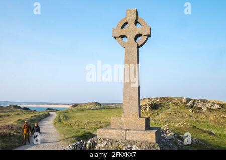 Ynys Llanddwyn,Llanddwyn, Llanddwyn Island,Anglessey,Anglesey,Ynys Mon,Insel Anglesey,Insel,Küste,Küste,Küstenweg,Isle of Anglesey Küstenweg,Nord,Wales,Walisisch,GB,Großbritannien,Großbritannien,Großbritannien,Vereinigtes Königreich,Europa.Ynys Llanddwyn ist eine kleine Gezeiteninsel vor der Westküste von Anglesey Wales (Nordwesten von Wales). Môn Die nächste Siedlung ist das Dorf Newborough.die Insel ist geologisch interessant mit Kissenlava, Jaspisformationen und äolischen Sandvorkommen. Die Insel ist Teil des National Nature Reserve of Newborough Warren.der Leuchtturm Tŵr Mawr markiert den Westen Stockfoto