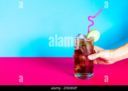 Cocktail Long Island Eistee für Frühling und Sommer Getränk Konzept Stockfoto