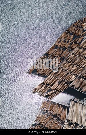 Protokolle im Ladysmith Harbour, Vancouver Island Luftaufnahmen, British Columbia, Kanada. Stockfoto
