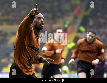 Wolverhampton Wanderers / Bradford City, 16. Februar 2002 Dean Sturridge feiert sein Ziel Stockfoto