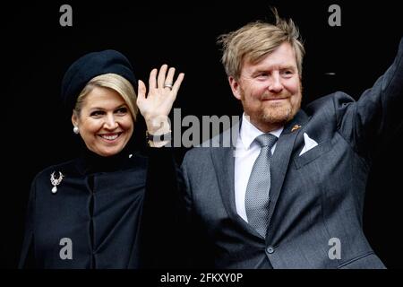 Amsterdam, Niederlande. Mai 2021. Königin Maxima und König Willem-Alexander aus den Niederlanden kommen am 04. Mai 2021 zur Gedenkfeier am Denkmal des Zweiten Weltkriegs in Amsterdam, Niederlande, an. Foto von Robin Utrecht/ABACAPRESS.COM Quelle: Abaca Press/Alamy Live News Stockfoto