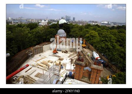 Der Bau der 15 Millionen Neubauten des Royal Observatory in Greenwich hat begonnen. Das Projekt wird ein neues Education Planetarium, interaktive Galerien und ein verbessertes Science Learning Center schaffen, das es den Besuchern ermöglicht, den Nachthimmel des 21. Jahrhunderts zu erkunden. Bild David Sandison 3/6/2005 Stockfoto