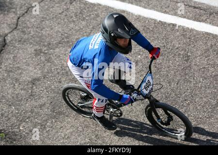 Verona, Italien. Mai 2021. Giacomo GARGAGLIA aus Italien nimmt am 2. Mai 2021 in Verona, Italien, an der BMX Racing Men Elite Runde 2 des UEC European Cup in der BMX Olympic Arena Teil. Quelle: Mickael Chavet/Alamy Live News Stockfoto