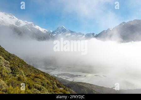 Wolkiger Blick auf den Mount Aoraki von der Mueller Hut Route, Mount Aoraki National Park, Südinsel Neuseelands Stockfoto