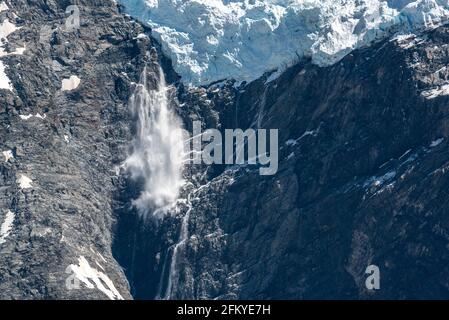 Detailbild einer Lawine, die am Mount Sefton, Mount Cook National Park, Südinsel Neuseelands, beginnt Stockfoto