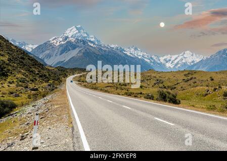 Landschaftlich schöner Blick auf die südlichen Alpen vom Eingang zum Aoraki National Park, Südinsel Neuseelands Stockfoto