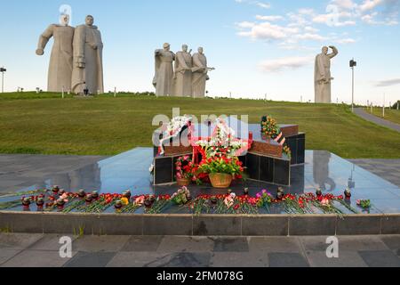 Dorf Nelidovo, Bezirk Wolokolamsk, Region Moskau - 20. August 2020: Denkmal für die „Panfilov Heroes“ im Dorf Dubosekovo. Die 28 Panfilov's Stockfoto