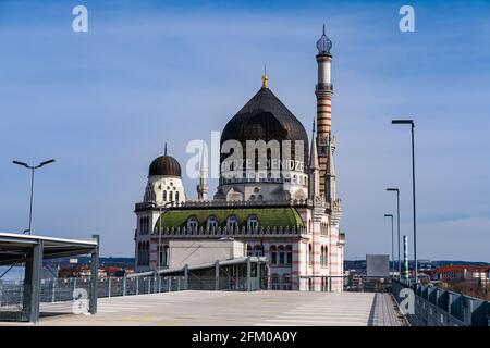 Das Gebäude Yenidze, das wie eine Moschee aussahen, war früher eine Zigarettenfabrik. Stockfoto