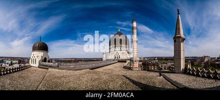 Panoramablick auf das Gebäude Yenidze, das wie eine Moschee aussahen, war früher eine Zigarettenfabrik. Stockfoto