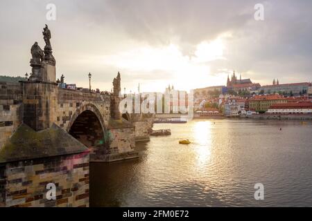 Karlsbrücke in Prag, Tschechien. Stockfoto
