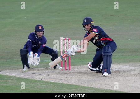 Marcus Stoinis im Batting-Action für Kent, während Adam Wheater während Kent Spitfires vs Essex Eagles, Vitality Blast T20 Cr Stockfoto